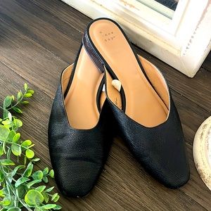 Black A New Day Size 9 Flats